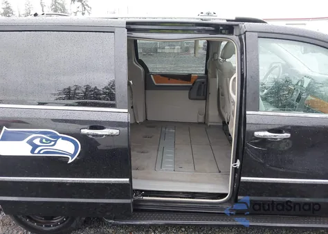 2010 Chrysler Town & Country Limited z USA, uszkodzony, nr VIN 2A4RR6DX0AR177396